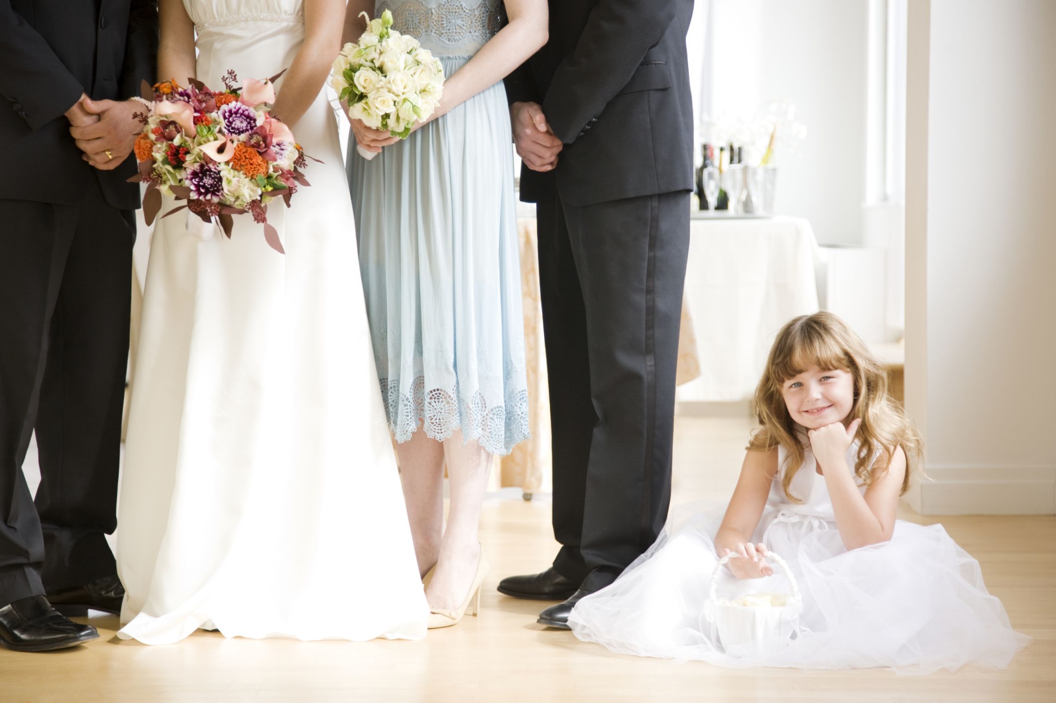 Второе замужество. Дети на свадьбе. Невеста с ребенком. Невеста с детьми на свадьбе. Свадебная фотосессия с родителями.